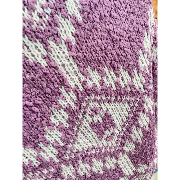 BLUE B lavender distressed v neck sweater S M L - Picture 7 of 7